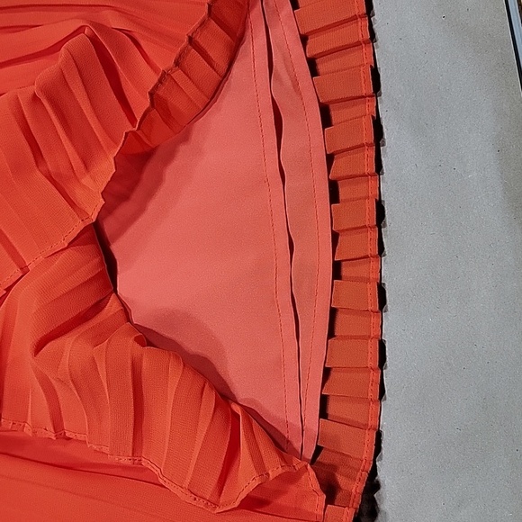 LOFT Size 2 Orange Pleated Mini Length Skirt, Lined, Excellent Used Condition - Picture 7 of 10